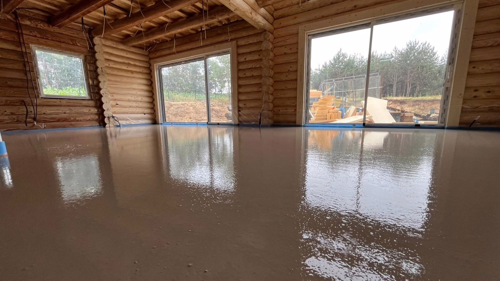 wylewka anhydrytowa twoja realizacja aplikacja dom z bali drewana I